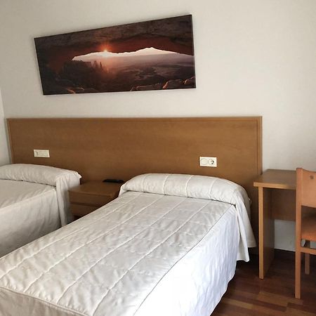 Hostal El Poligono 사모라 외부 사진