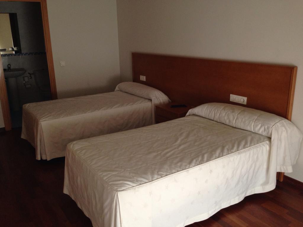 Hostal El Poligono 사모라 객실 사진