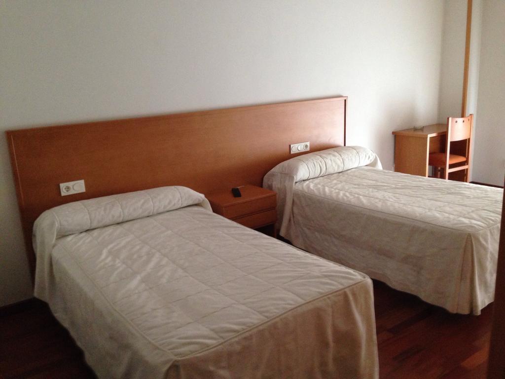 Hostal El Poligono 사모라 객실 사진