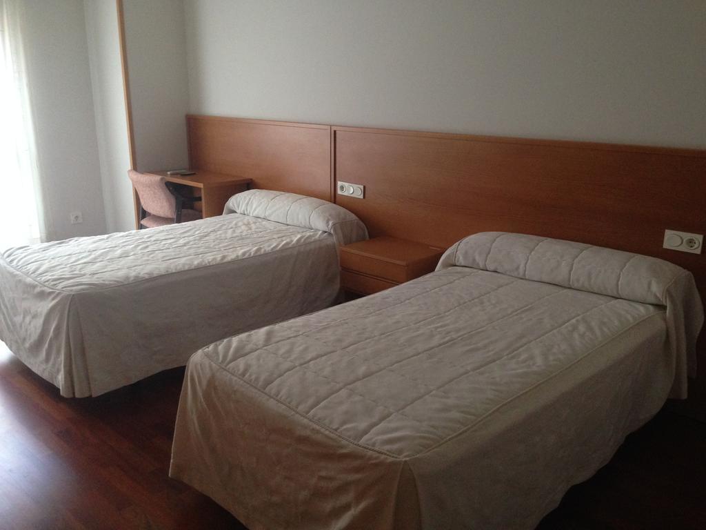 Hostal El Poligono 사모라 객실 사진