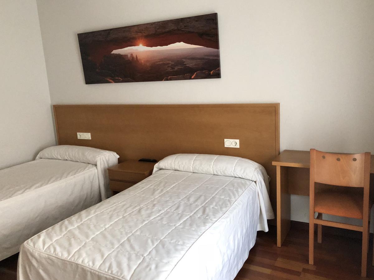 Hostal El Poligono 사모라 외부 사진